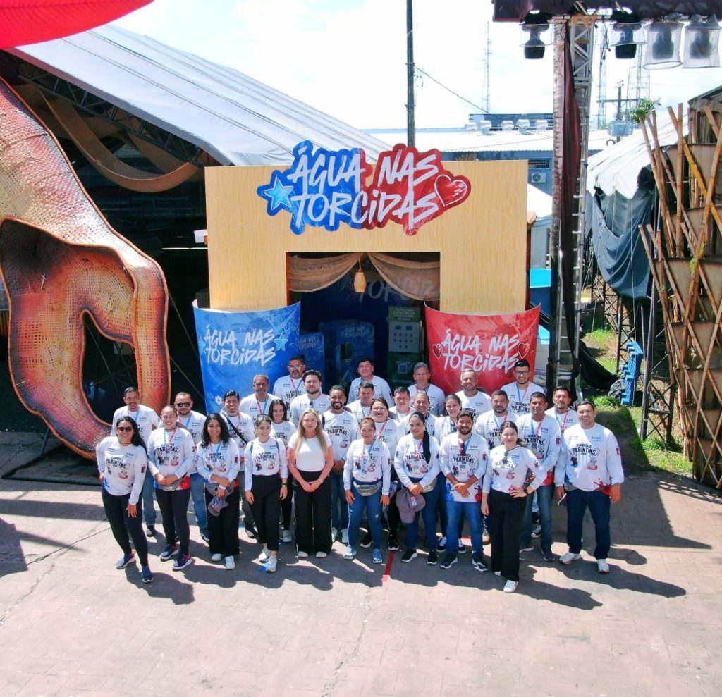 Parintins 2025: ‘Água nas Torcidas’ da Cosama distribui cerca de 600 mil copos envasados durante o festival