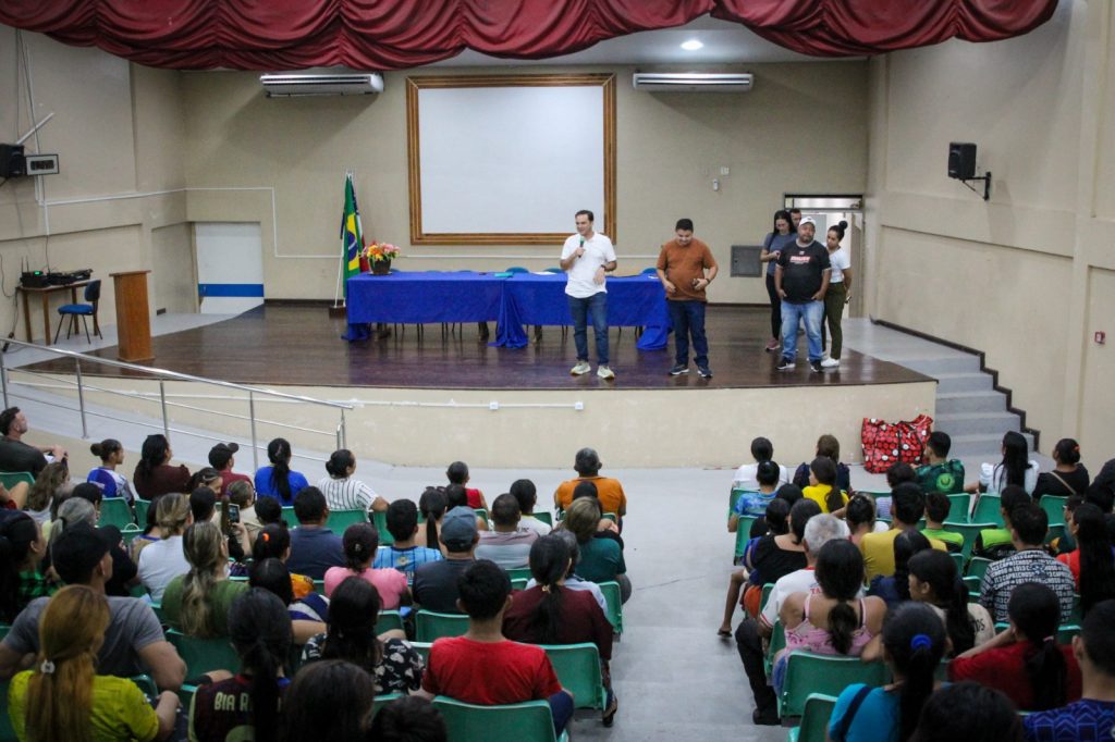 Jogos Escolares do Amazonas: delegação parintinense recebe orientações e apoio da Prefeitura de Parintins