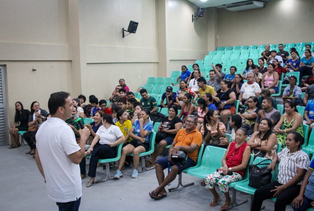 Jogos Escolares do Amazonas: delegação parintinense recebe orientações e apoio da Prefeitura de Parintins 1 WhatsApp Image 2025 07 09 at 10.35.18