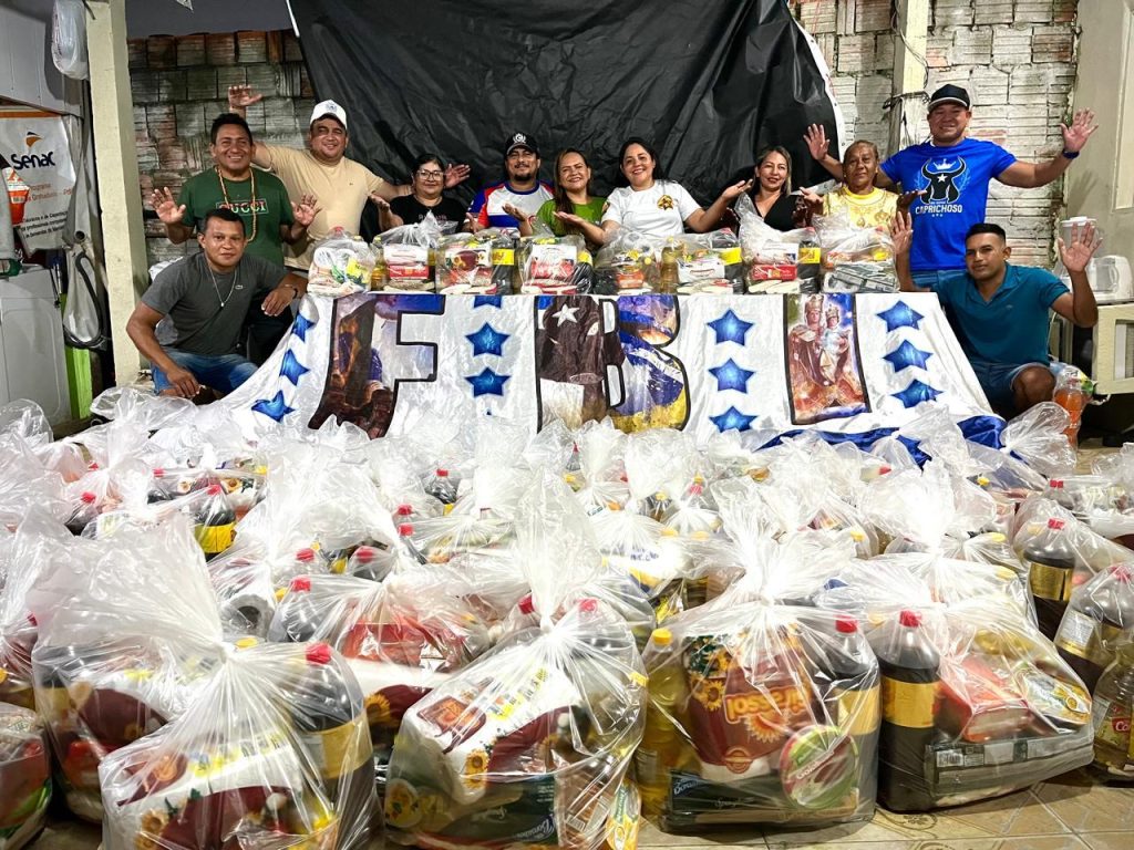 Amigos da FBI entregam cestas básicas para famílias carentes durante festejos em honra a Nossa Senhora do Carmo