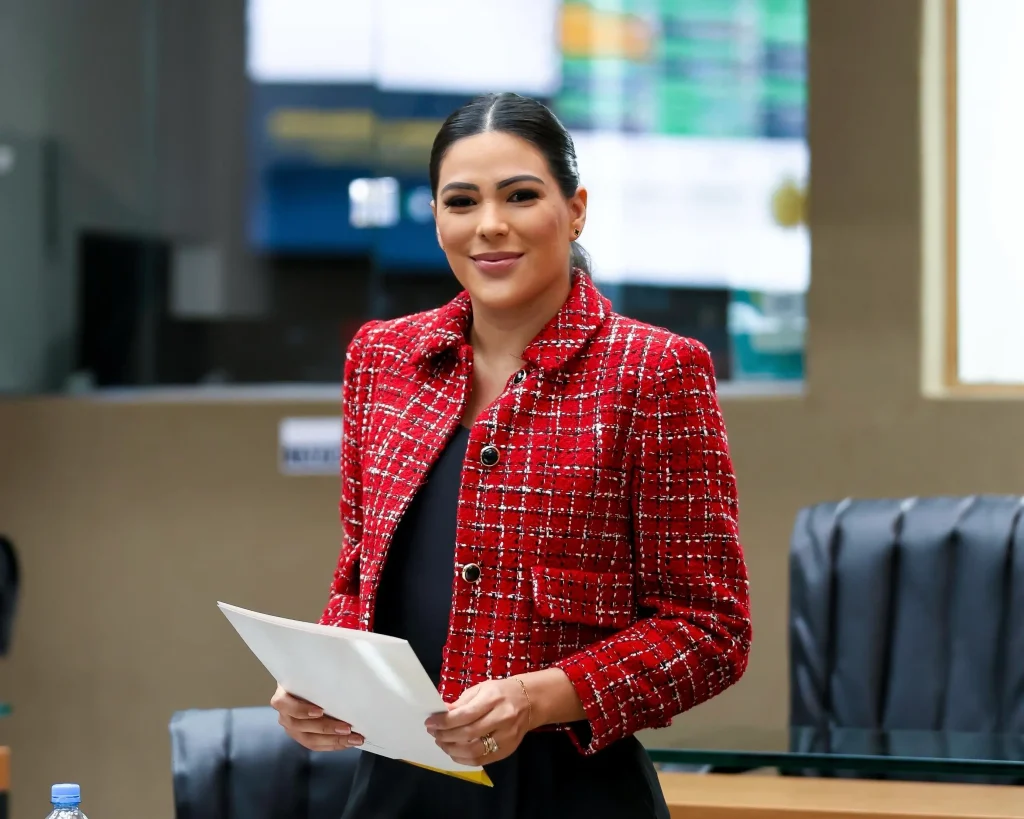 deputada estadual Mayra Dias (Avante)