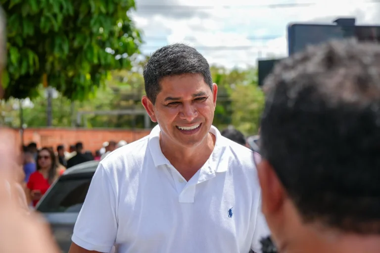 ex-prefeito de Parintins, Bi Garcia (PSD)