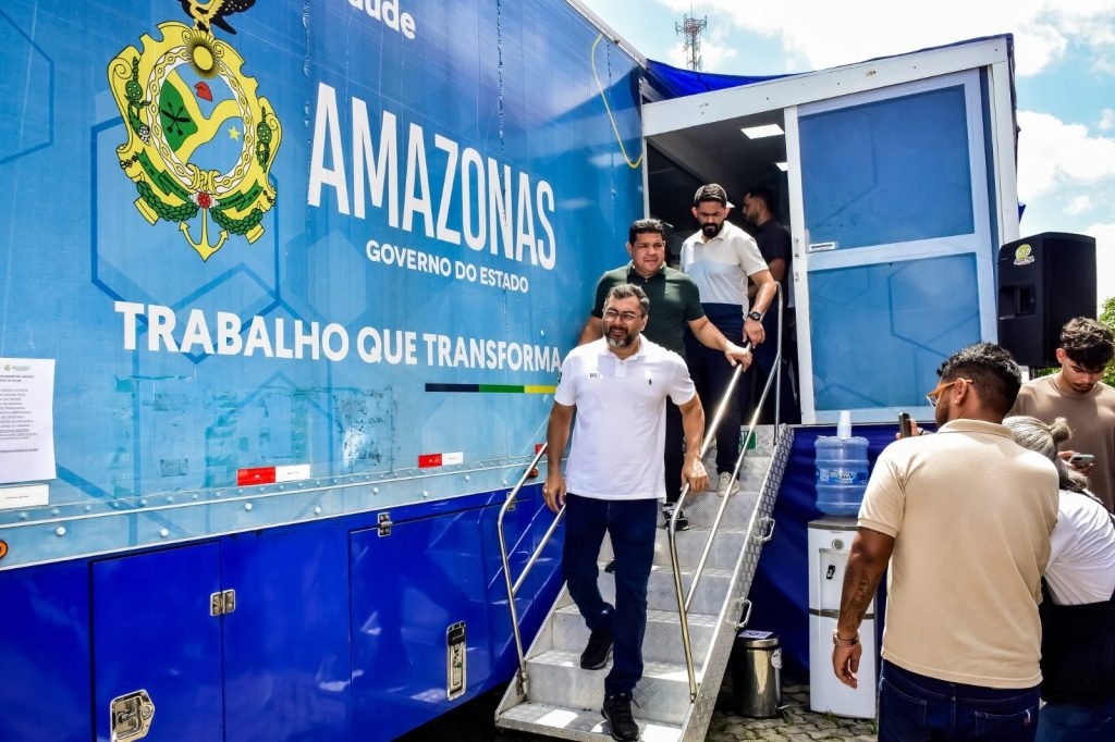 Outubro Rosa: Governador Wilson Lima destaca importância das Carretas de Saúde na prevenção ao câncer de mama