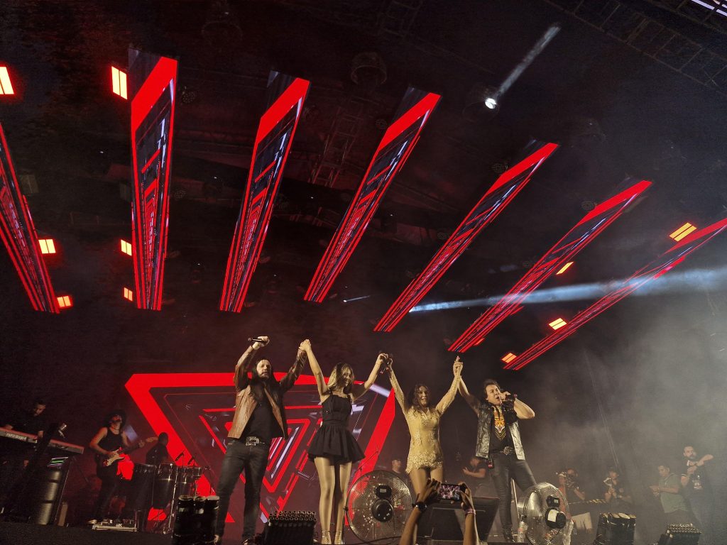 Banda Calcinha Preta emociona público na Festa de 173 anos de Parintins
