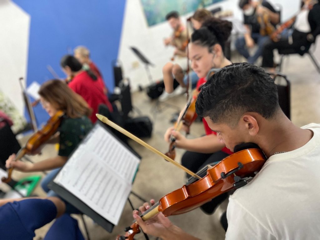 “Uma História Mágica”: Alunos do Liceu apresentam espetáculo gratuito inspirado em Mozart no Teatro Amazonas