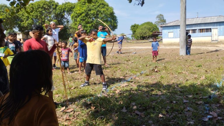 Escolas indígenas de Parintins participam de Jogos Tradicionais e Convencionais