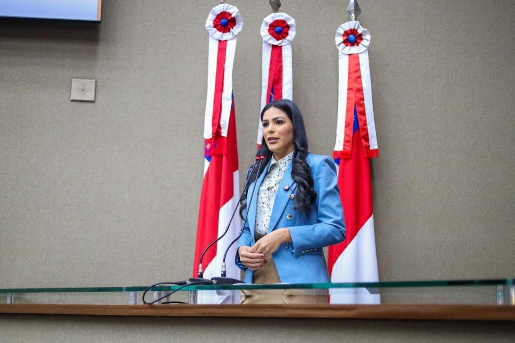 deputada estadual Mayra Dias (Avante)