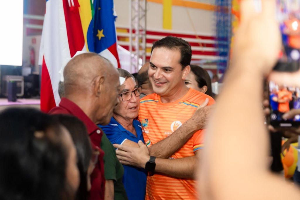 Emoção e homenagem marcam solenidade de abertura do 40º Jogos Escolares de Parintins