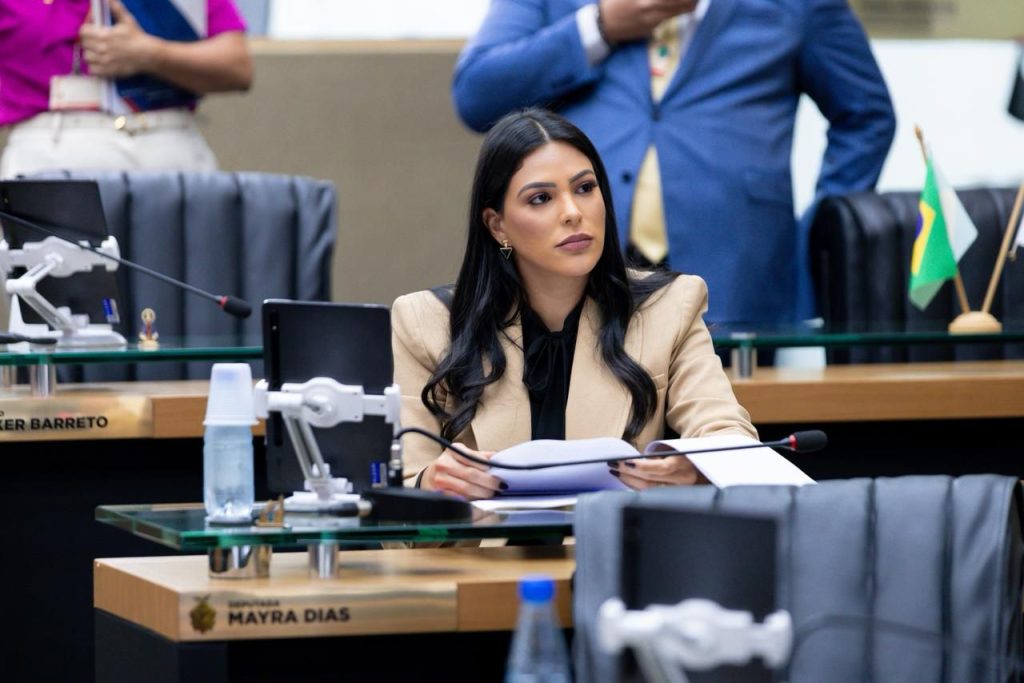 Aleam aprova Projeto de Lei de Mayra Dias que reforça a proteção a meninas vítimas de violência