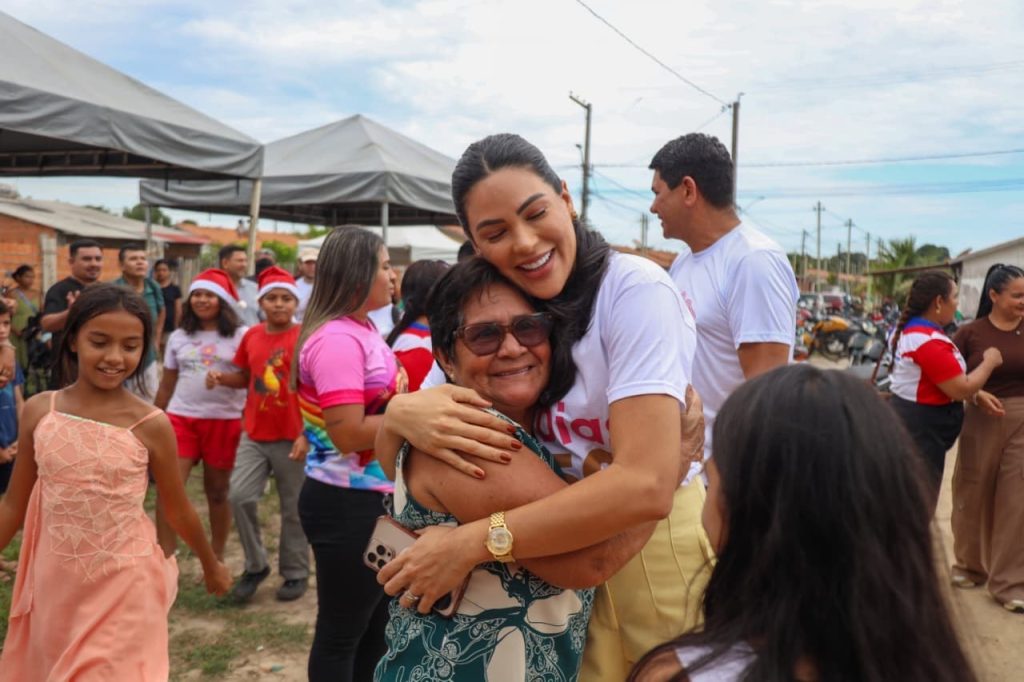 Mayra Dias se destaca em pesquisa e é a única mulher entre os seis nomes mais lembrados no Amazonas