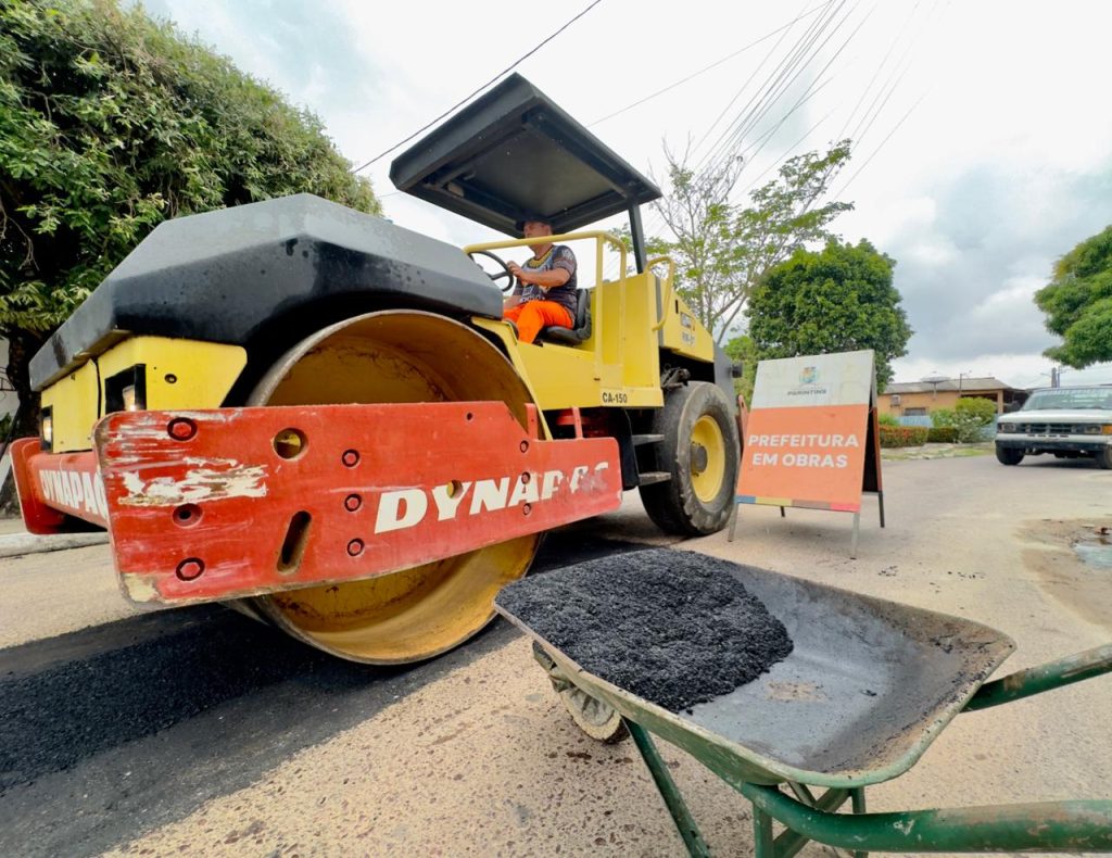Infraestrutura: Parintins amplia serviços de manutenção nas ruas e atende áreas prioritárias
