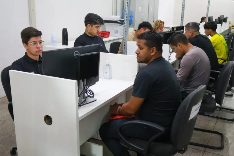 Sine Amazonas divulga 143 vagas de emprego para esta quinta-feira