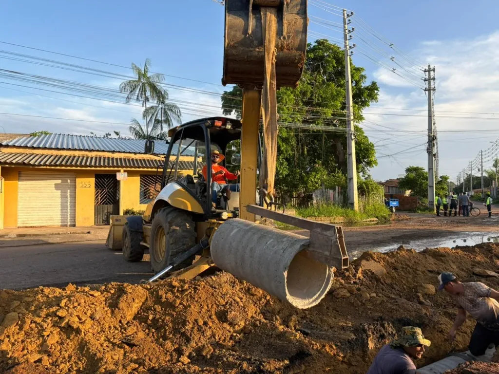 Prefeitura de Parintins avança com drenagem profunda e chega à rua Massaranduba