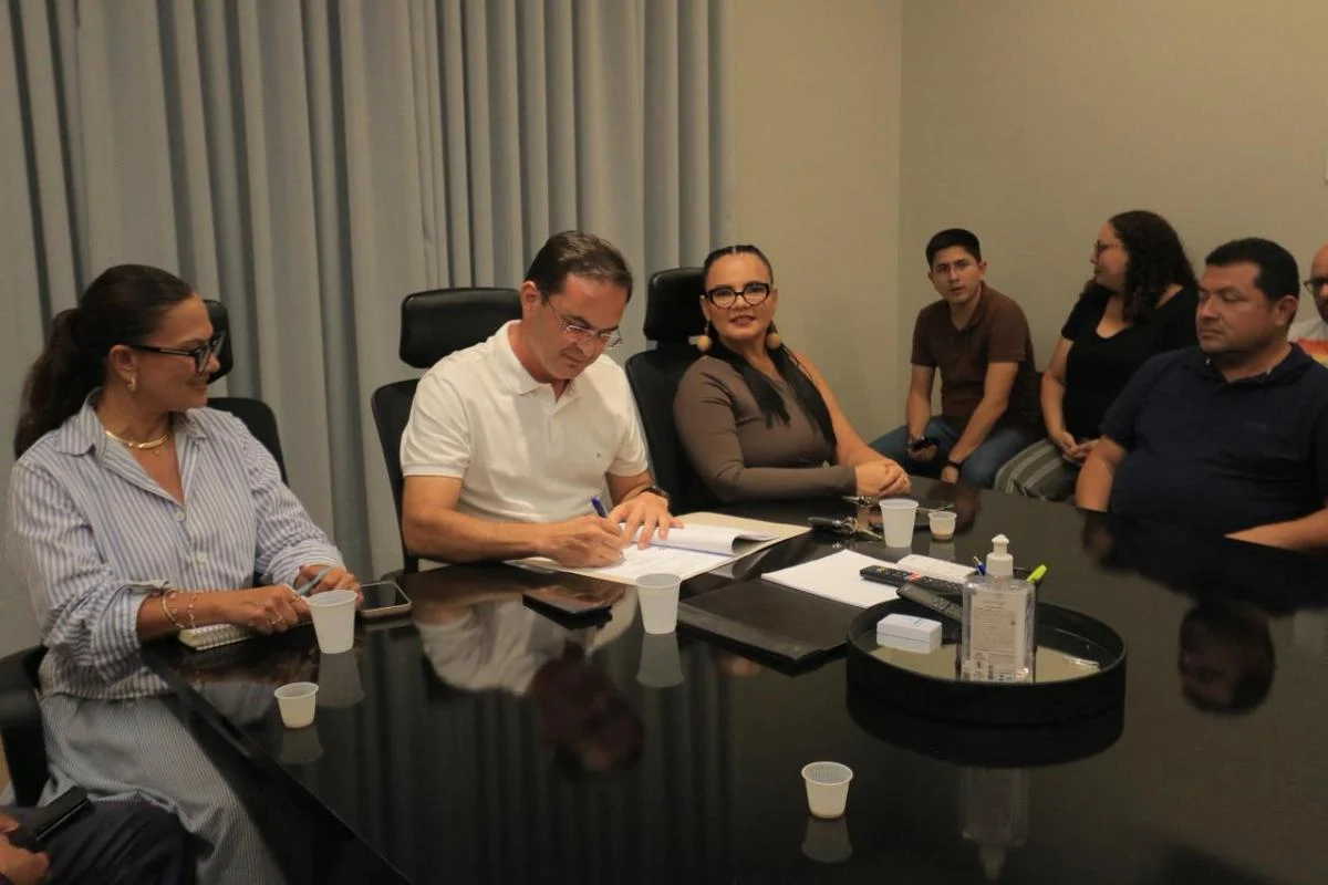 Concurso Público em Parintins 2026: Prefeitura nomeia comissão e prepara edital com a FGV 13 Concurso Público em Parintins 2026: Prefeitura nomeia comissão e prepara edital com a FGV