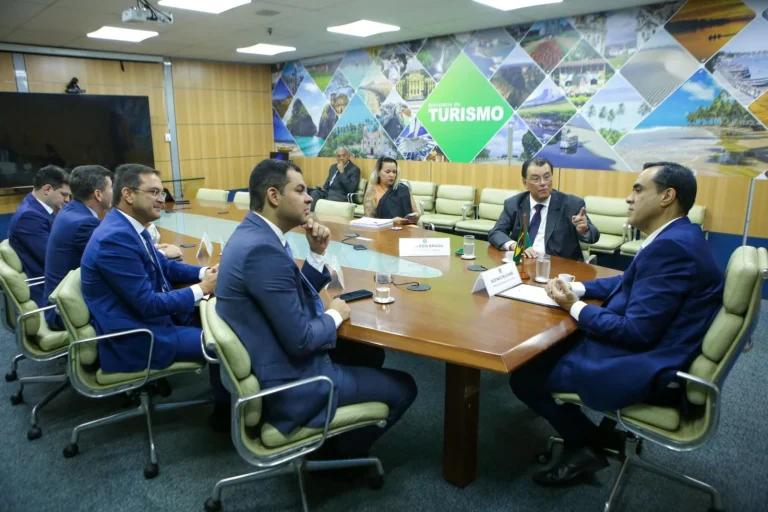 Com Eduardo, Omar E Saullo, Prefeito Mateus Assayag Articula Investimentos De R$ 15 Milhões Para O Festival De Parintins