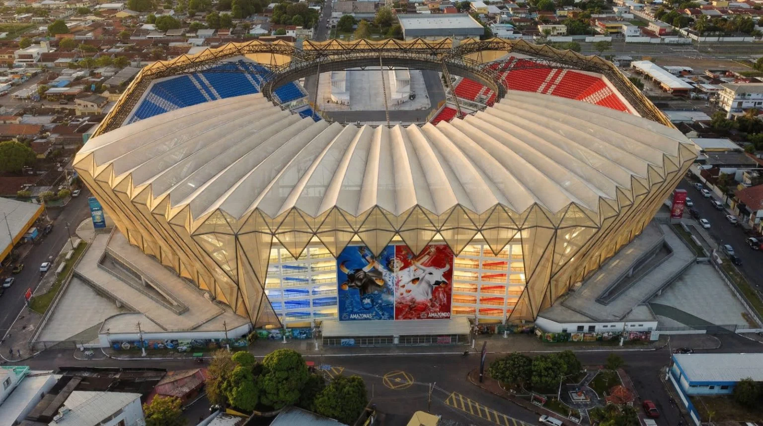 Expectativa: População de Parintins se prepara para audiência pública sobre modernização do Bumbódromo