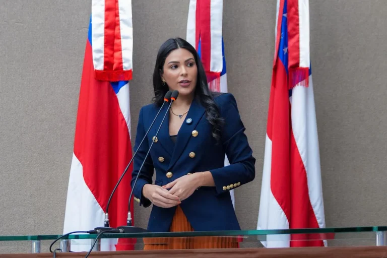 Deputada Estadual Mayra Dias
