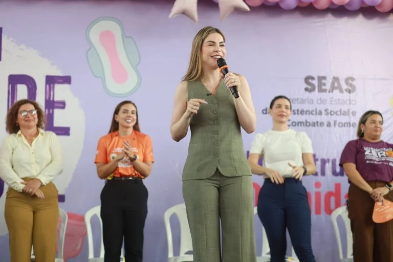 Primeira Dama Thaisa Cidade Reforça Ações De Proteção Infantojuvenil Nas Escolas Em Evento Na Zona Sul De Manaus