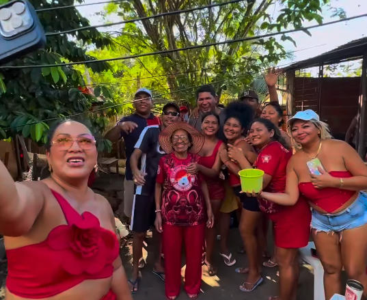 Bi Garcia Participa da Celebração da Morte do Boi Garantido