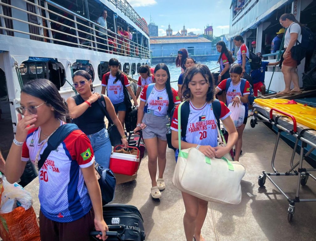 Com apoio da Prefeitura, atletas parintinenses chegam a Manaus para disputa dos Jogos Escolares do Amazonas