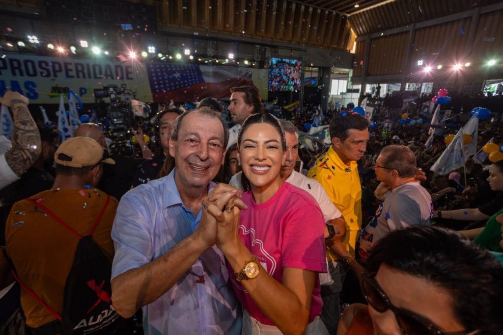 Deputada Mayra Dias e oficializada candidata a reeleicao em convencao ao lado de Omar Aziz e Eduardo Braga 2