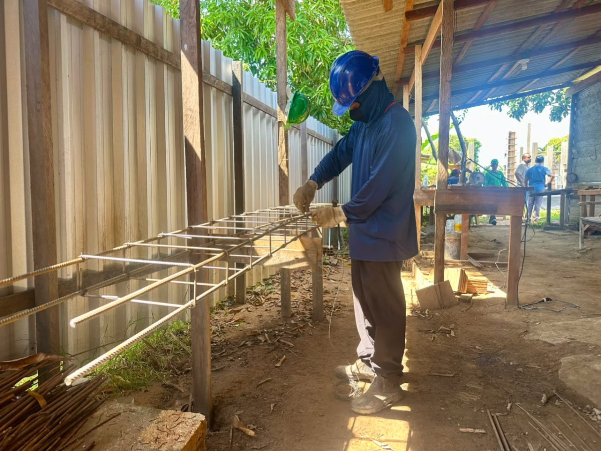 Parintins avança na construção da nova Creche Municipal no bairro Itaúna II