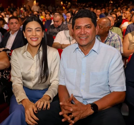 Deputada Estadual Mayra Dias E Bi Garcia, Ex Prefeito De Parintins