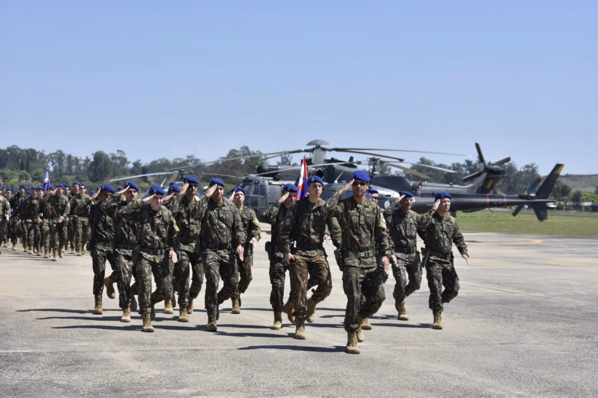 Aviação do Exército celebra 40 anos de recriação Aviação do Exército celebra 40 anos de recriação