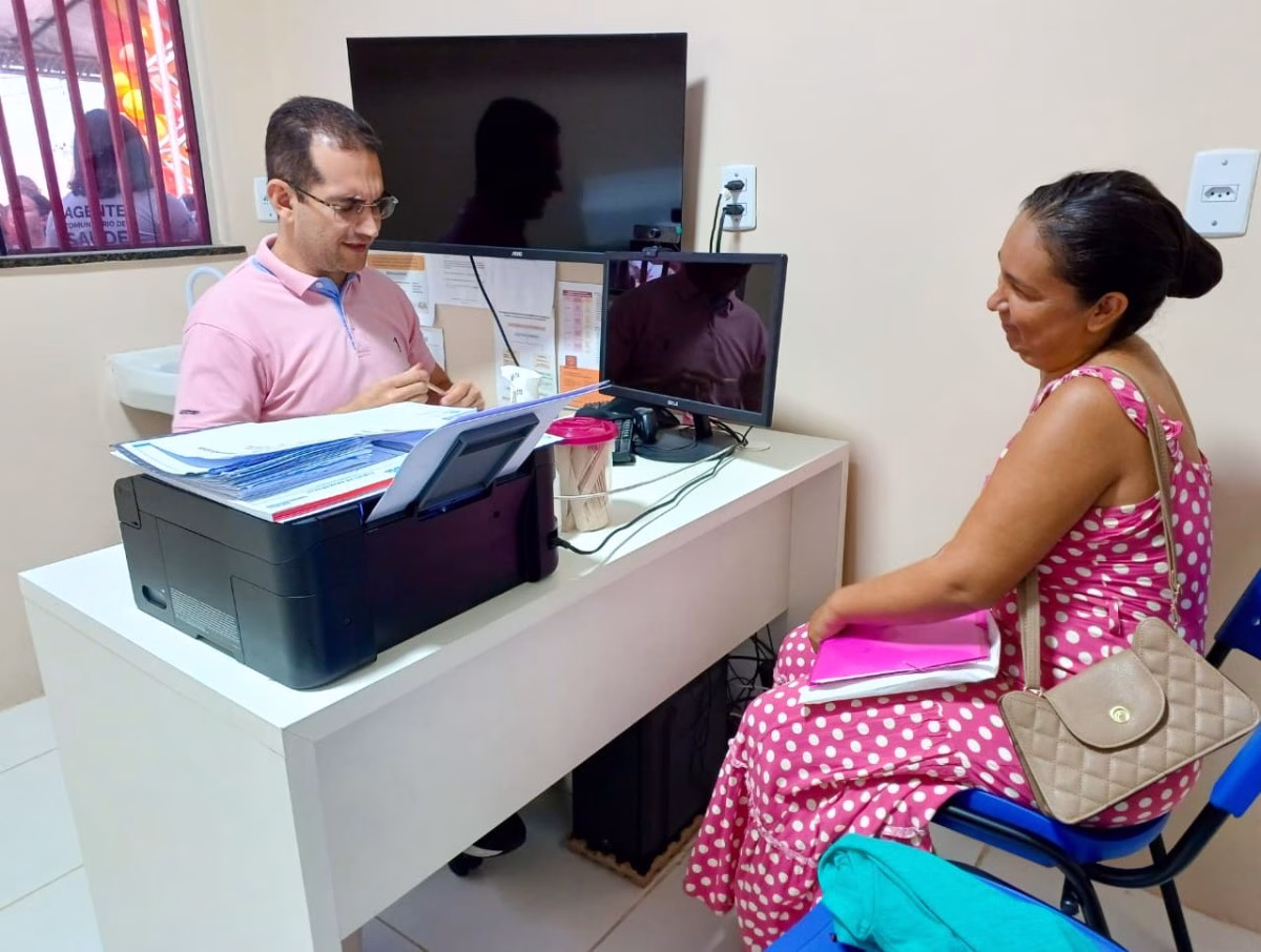 Ação Cidadã ‘Eu Amo Parintins’ reúne especialistas e equipes da saúde para atender moradores do bairro e áreas adjacentes Ação Cidadã ‘Eu Amo Parintins’ reúne especialistas e equipes da saúde para atender moradores do bairro e áreas adjacentes