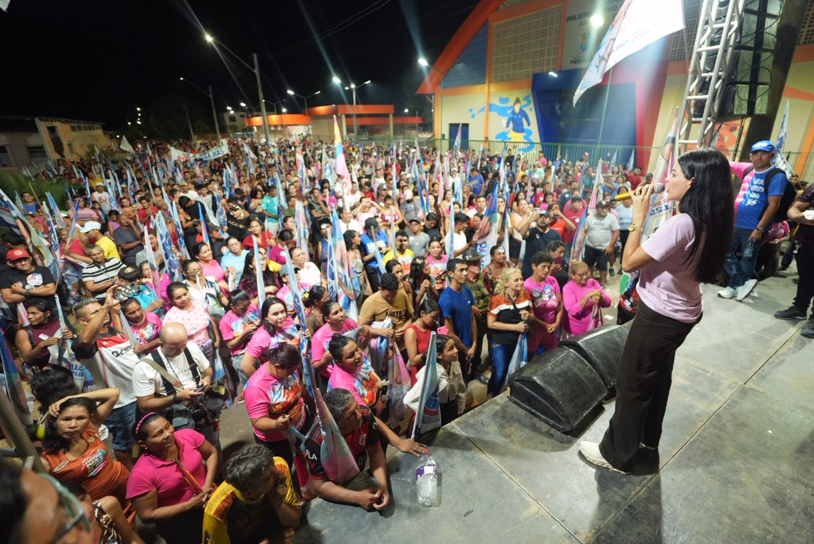Mayra Dias reafirma luta pela construção de CETI na Vila Amazônia Mayra Dias reafirma luta pela construção de CETI na Vila Amazônia