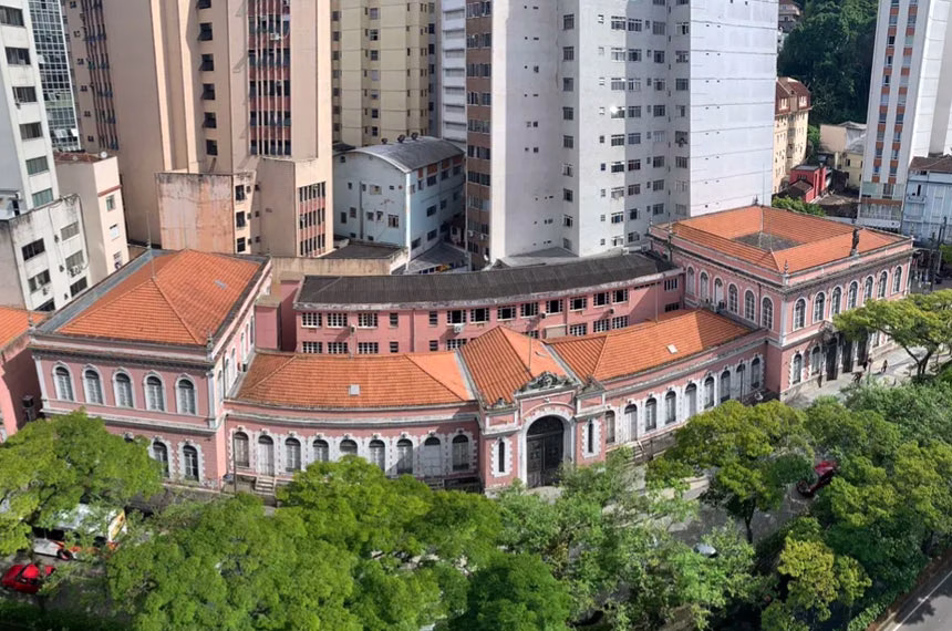 Centros de educação tecnológica de MG e do RJ viram universidades