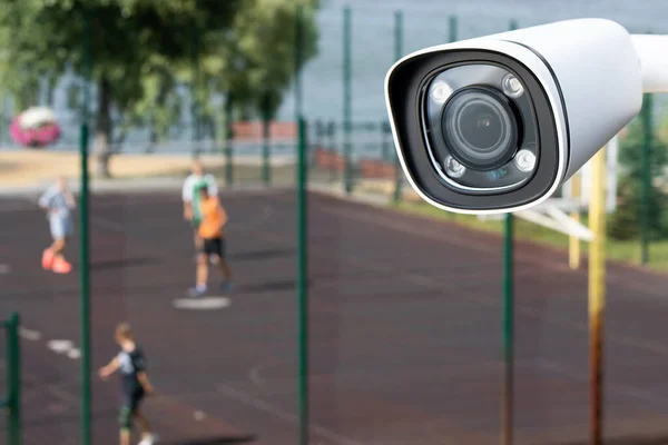 Projeto obriga escolas a instalar câmeras nos acessos a banheiros para reforçar segurança Projeto obriga escolas a instalar câmeras nos acessos a banheiros para reforçar segurança
