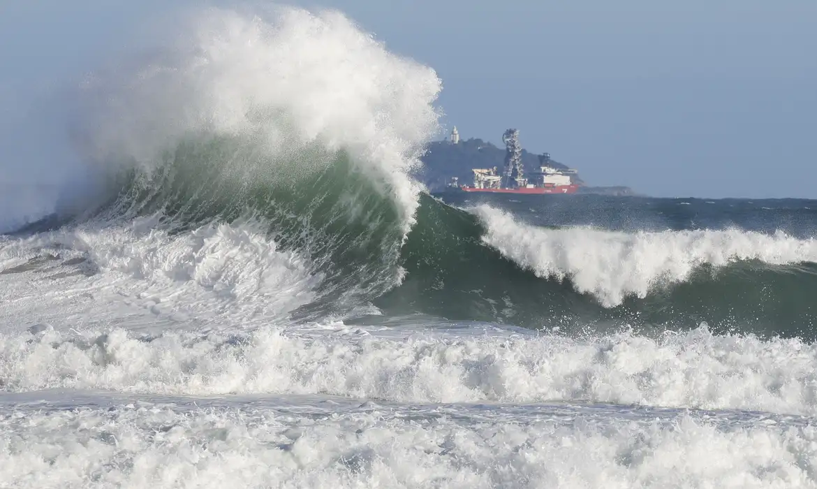 El Niño: probabilidade de 75% de ser o evento climático mais forte registrado desde 1950 El Niño: probabilidade de 75% de ser o evento climático mais forte registrado desde 1950