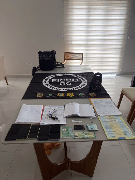 Forças policiais integradas prendem, em São Paulo, membro do 'Novo Cangaço' Forças policiais integradas prendem, em São Paulo, membro do ‘Novo Cangaço’