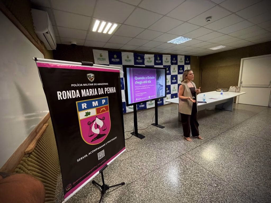 Defensoria participa de capacitação de policiais da Ronda Maria da Penha no Amazonas 1 foto 2726 1024x768 1