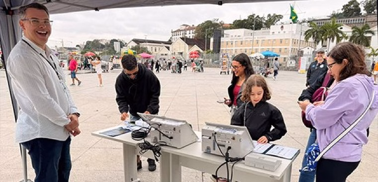 Na Praça Mauá (RJ), TSE leva exposição itinerante e urna eletrônica à população 7 Foto: TRE/RJ - Exposição praça Mauá - RJ -07.09.2026