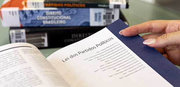 Lei dos Partidos Políticos completa 31 anos e estrutura a atuação das legendas no país Lei dos Partidos Políticos completa 31 anos e estrutura a atuação das legendas no país