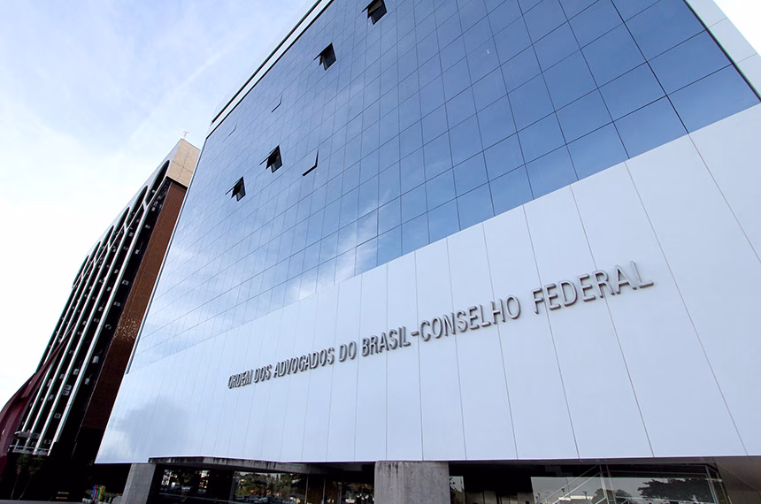 Lei reorganiza diretorias do Conselho Federal da OAB Lei reorganiza diretorias do Conselho Federal da OAB