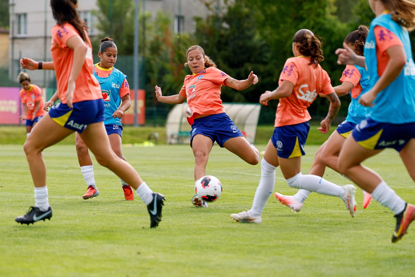 Lei torna futebol feminino prioridade na política de esporte Lei torna futebol feminino prioridade na política de esporte
