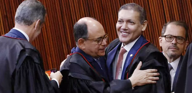 Ministro Antonio Carlos se despede do mandato no TSE Ministro Antonio Carlos se despede do mandato no TSE