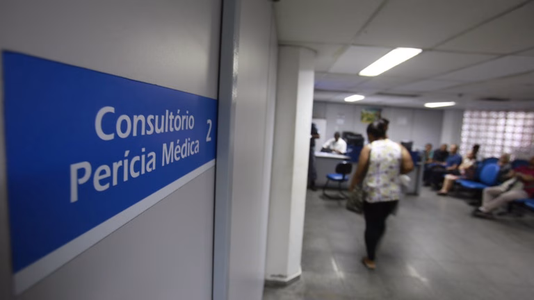 Perícia médica no INSS passa a ter presença de intérpretes de Libras para pessoas com deficiência Perícia médica no INSS passa a ter presença de intérpretes de Libras para pessoas com deficiência