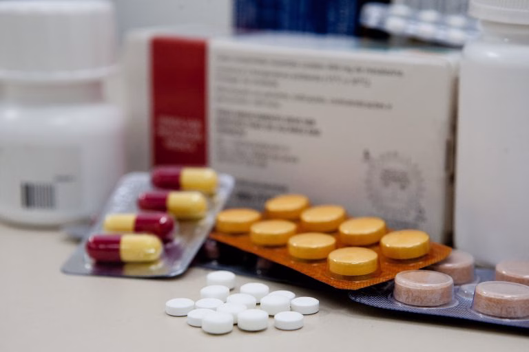 Projeto institui programa de combate ao desperdício de medicamentos no SUS Projeto institui programa de combate ao desperdício de medicamentos no SUS
