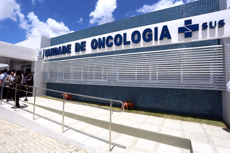 Procedimentos ambulatoriais de biópsia minimamente invasiva poderão ser utilizados nos cuidados com o câncer de mama