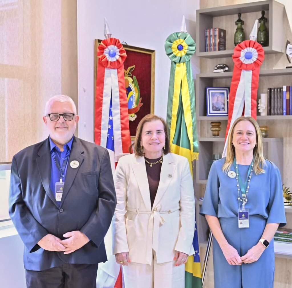 Yara Amazônia Lins recebe secretário da Sead-AM em visita institucional Yara Amazônia Lins recebe secretário da Sead-AM em visita institucional