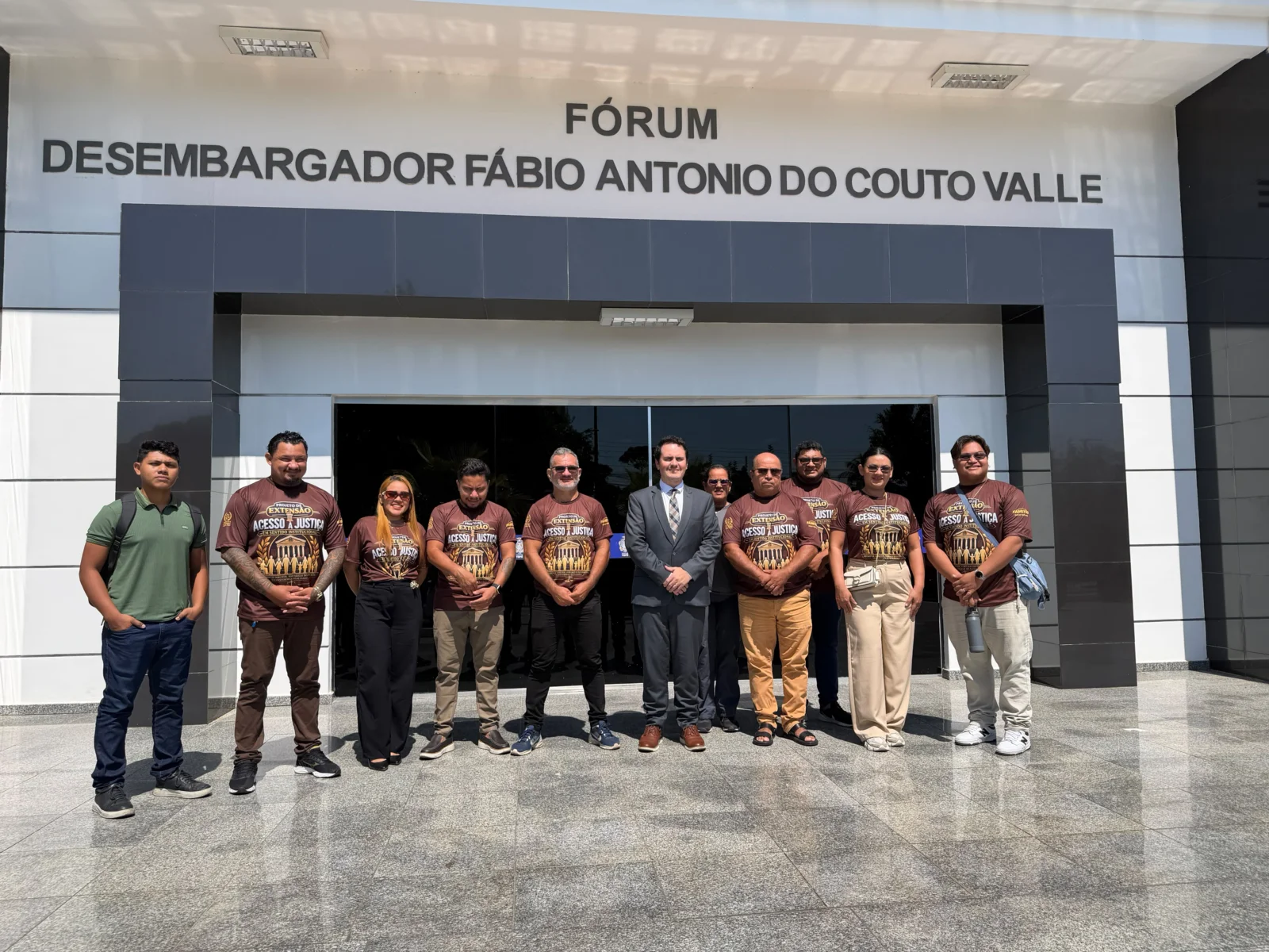 Comarca de Tefé recebe visita de estudantes de Direito Comarca de Tefé recebe visita de estudantes de Direito