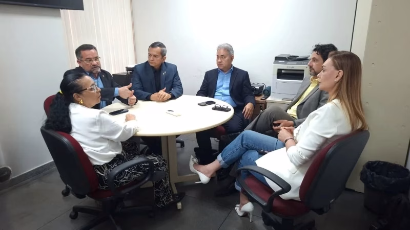 MP mobiliza capital e 61 Promotorias do interior para atuação em emergência ambiental gerada por queimadas 1 091026 reuniao20nae a20queimadas20am ascom 4
