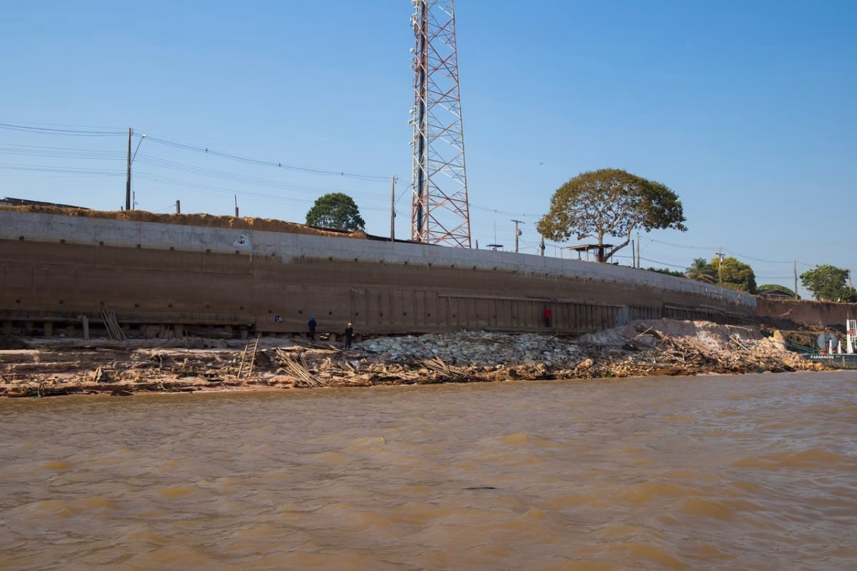 Construção do Muro de Arrimo chega a mais de 50% de execução em Parintins