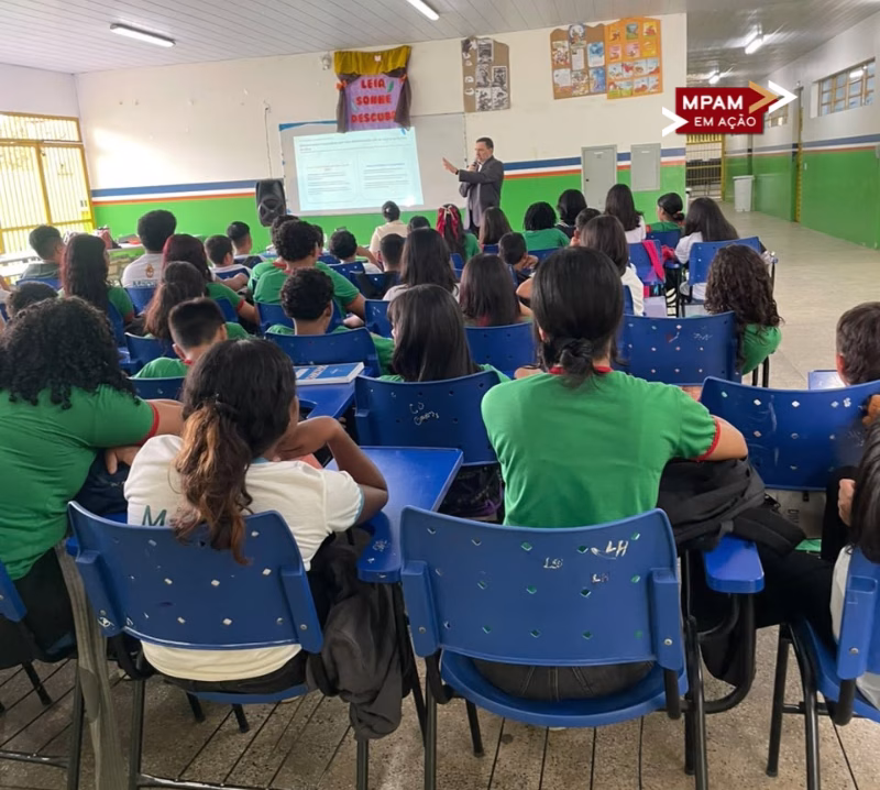 MP leva palestras sobre ato infracional e responsabilidade juvenil a escolas municipais de Manaus