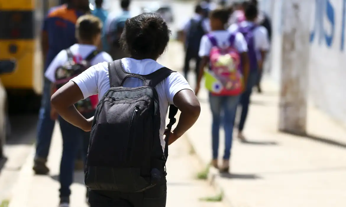 Trabalho infantil tem a maior redução já registrada no Brasil, diz pesquisa