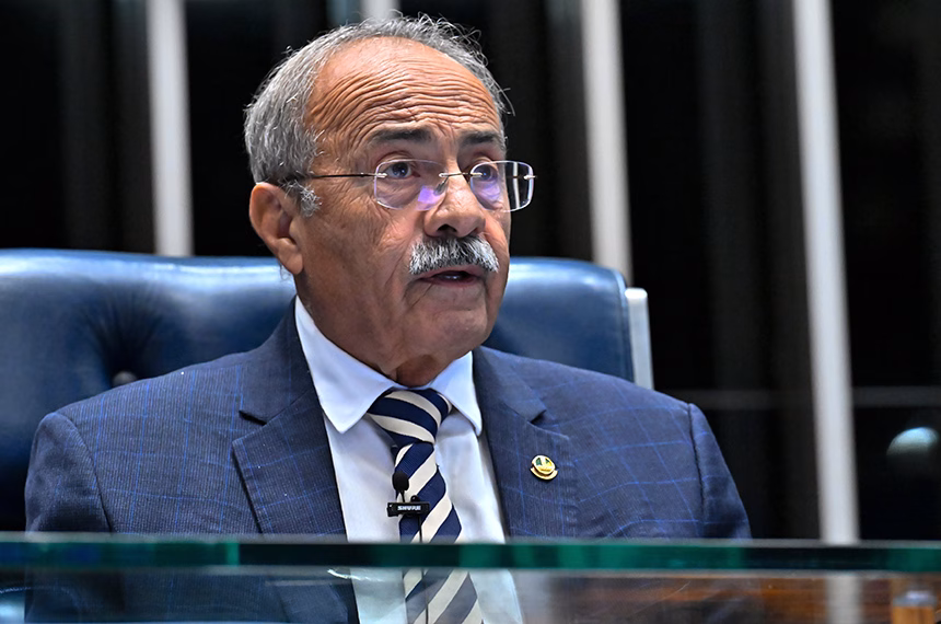 Chico Rodrigues anuncia voto favorável ao fim da escala 6x1 Chico Rodrigues anuncia voto favorável ao fim da escala 6×1